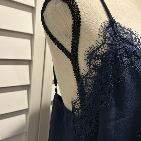 Lush Pre Loved Lace lined Navy Tank with Adjustable Straps in 100% Polyester. - Picture 3 of 7